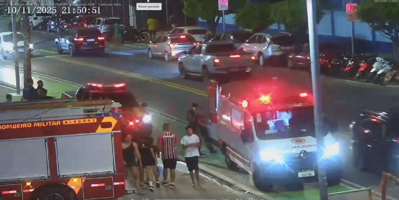 Mulher é esfaqueada na orla de Pajuçara