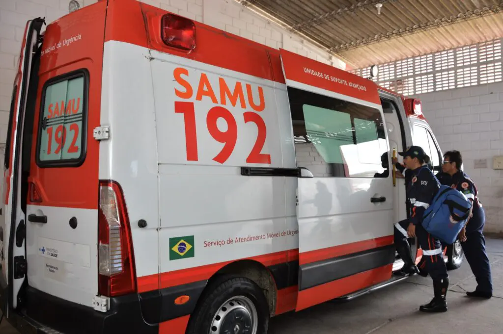 Homem morre após sofrer engasgo enquanto comia em praça de Arapiraca